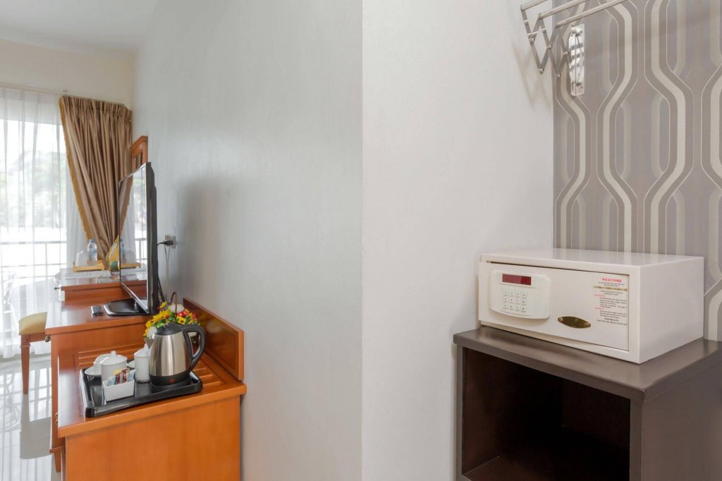 Фото The Golden Ville Boutique Hotel