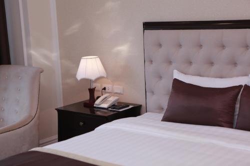 Фото Adonis Hotel