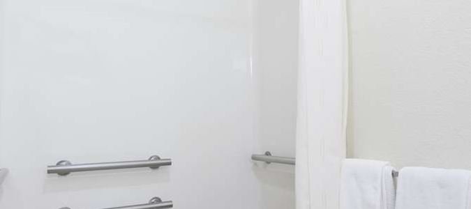 Фото Days Inn by Wyndham near Kansas Speedway