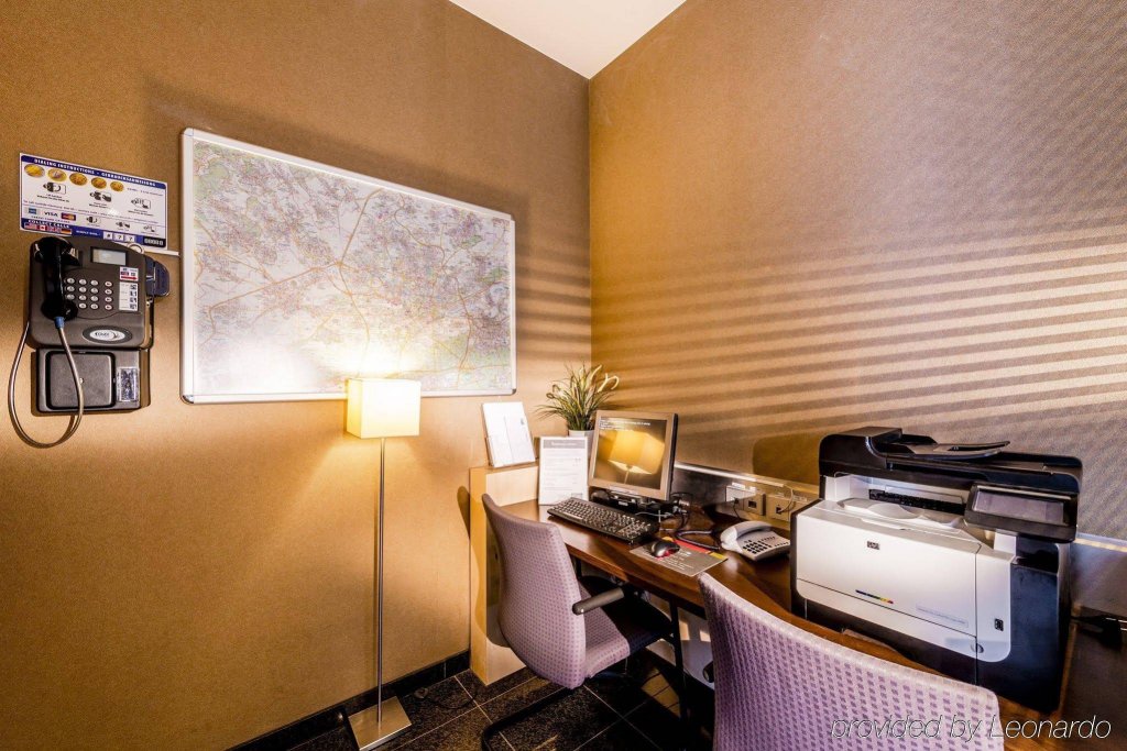 Фото Holiday Inn Express Frankfurt Messe