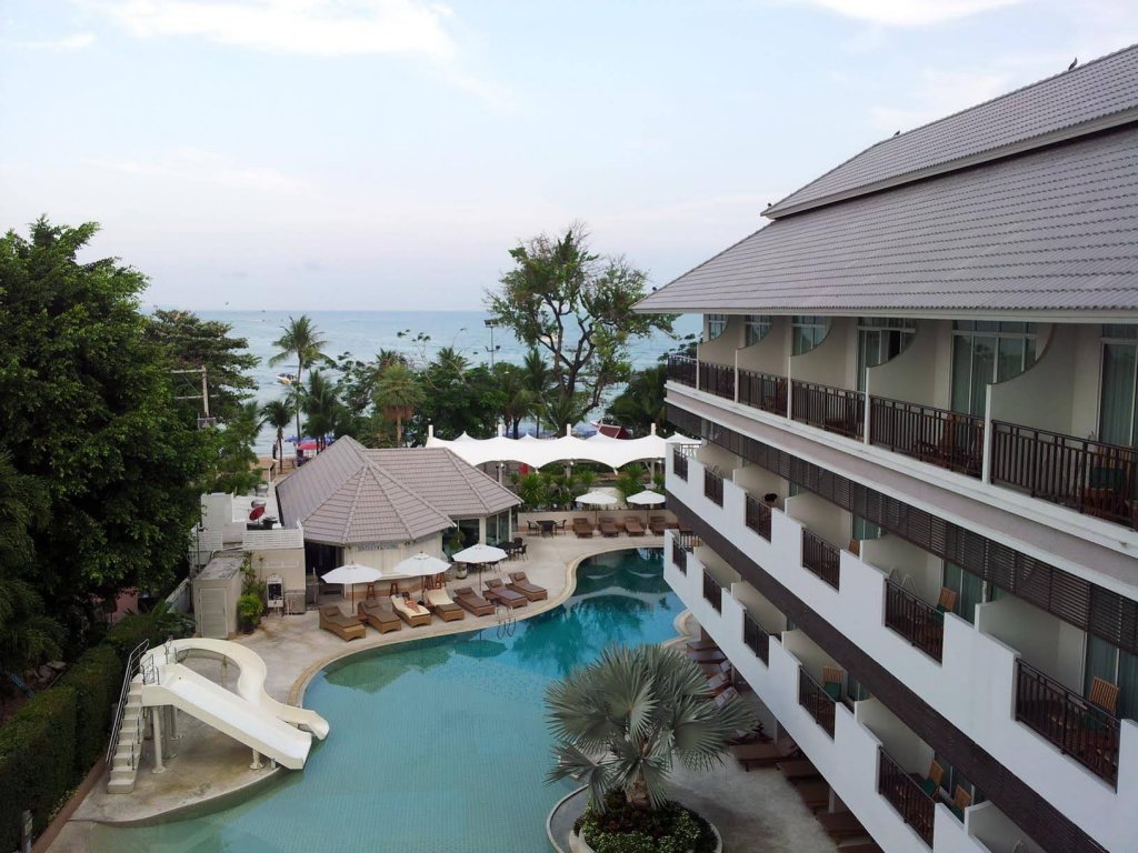 Фото Pattaya Discovery Beach Hotel