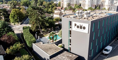 Гостиница PoMo Hotel & Restaurant в Эшироле