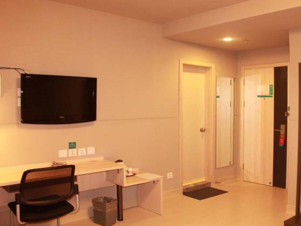 Фото Jinjiang Inn Guiyang Wenchang Pavilion