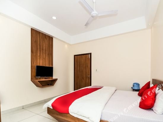 Фото Oyo 23571 Jai Bhawani