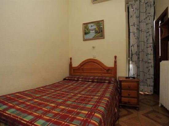 Фото Hostal Fuentesol