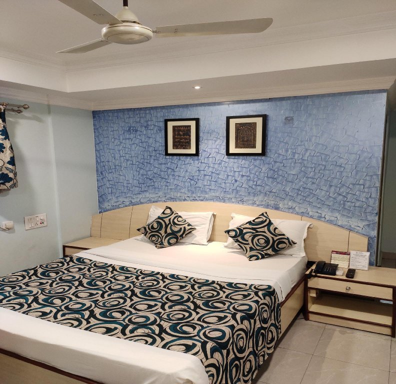 Фото Hotel Pushpak
