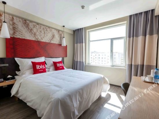 Фото Ibis Jiayuguan Railway Station Hotel