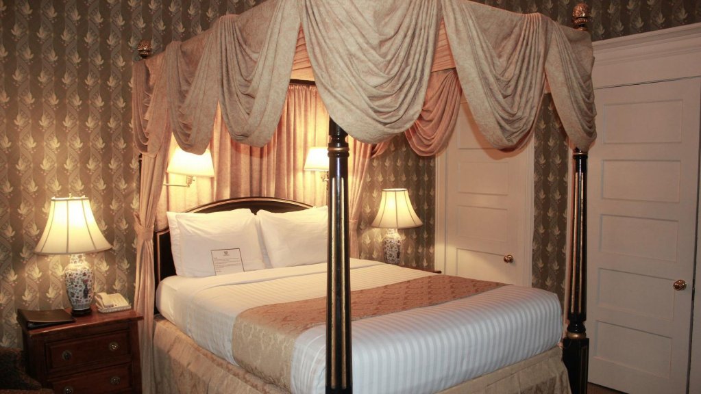 Фото Hotel Majestic