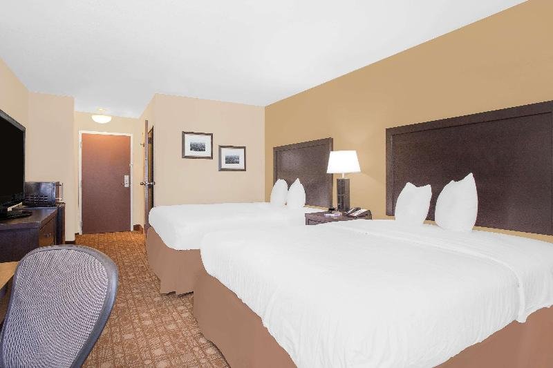 Фото Baymont by Wyndham Augusta West