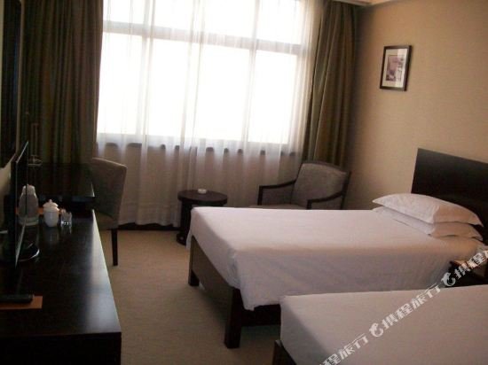 Фото Ruitai Hongqiao Hotel