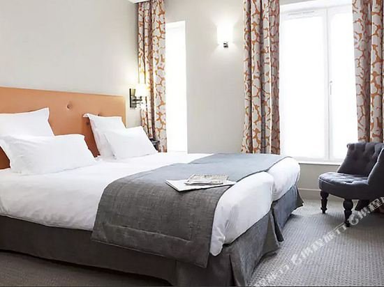 Фото Le Relais Saint Charles Paris