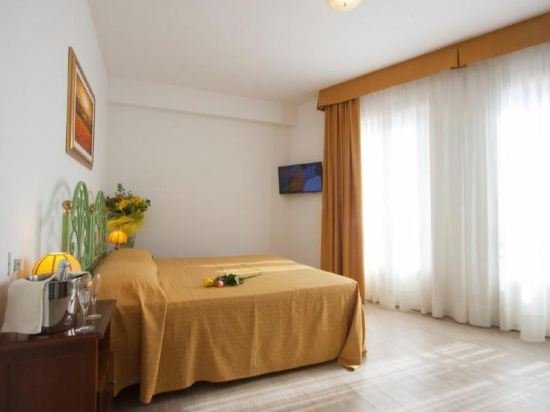 Фото Hotel Bisesti
