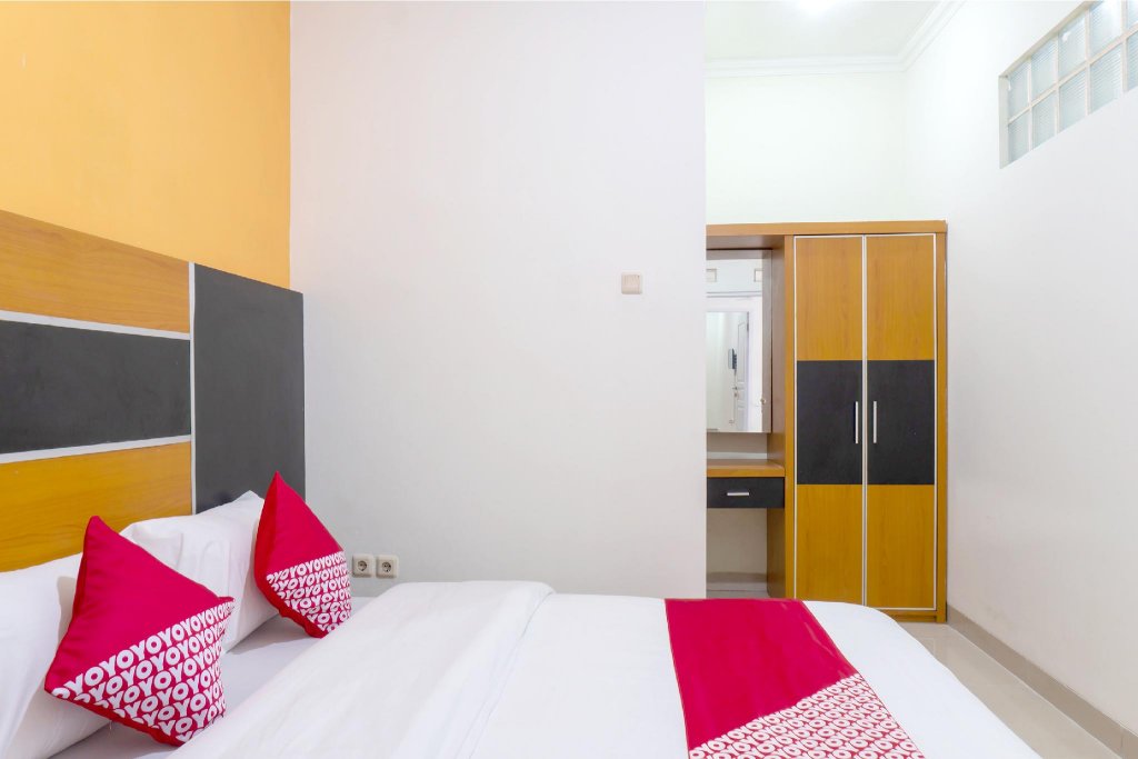 Фото Oyo 617 Sukaraja Residence Syariah