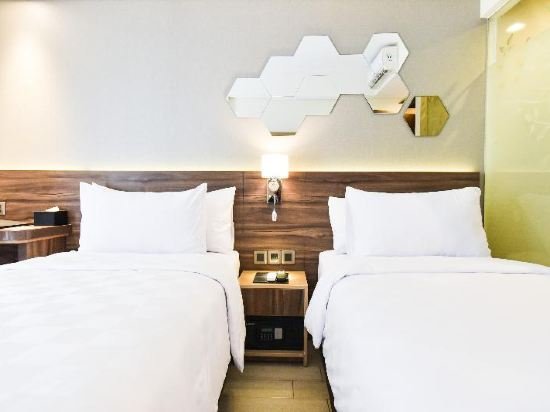 Фото Golden Tulip Essential Tangerang