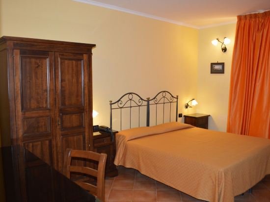 Фото Hotel Neapolis