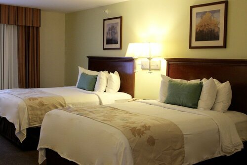 Гостиница Hawthorn Suites by Wyndham Madison Fitchburg в Мэдисоне