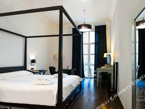 Внешний вид отеля Hotel Catedral Almería в Альмерии, фото 3