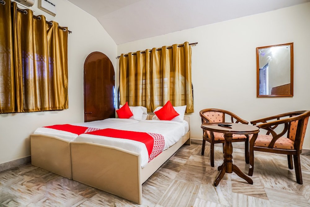 Фото Oyo 20025 SilverKey Banjara Hills