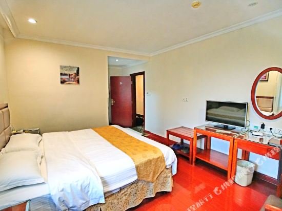 Фото GreenTree Inn JiNan Bus Terminal Station Express Hotel