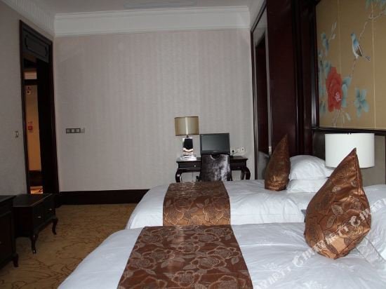 Фото Saussurea Hotel