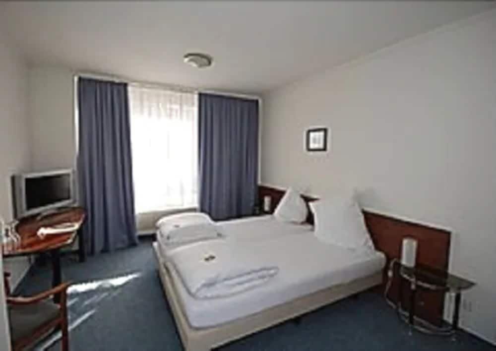 Фото Hotel Alpha