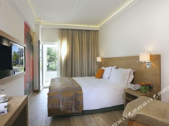 Фото Golden Age Hotel