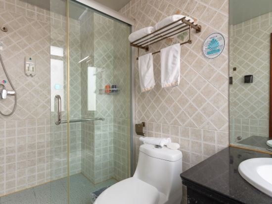 Фото GreenTree Alliance Shandong Qingdao Huangdao ZhanGYAnshan Road ZhonGYAng Hotel