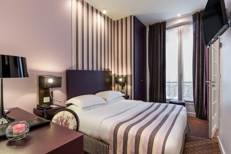 Гостиница Hotel Star Champs Elysées в Париже