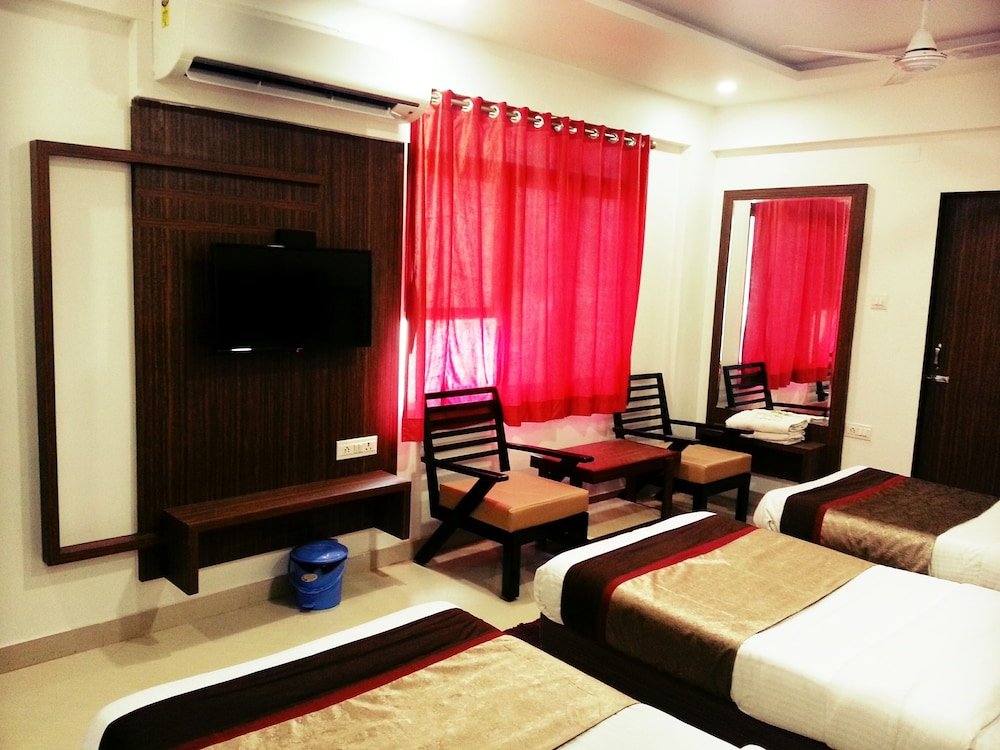 Фото Hotel Gomti