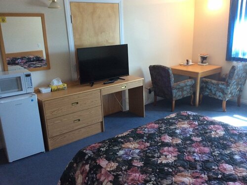 Гостиница Rainbow Motel в Свифт-Керренте
