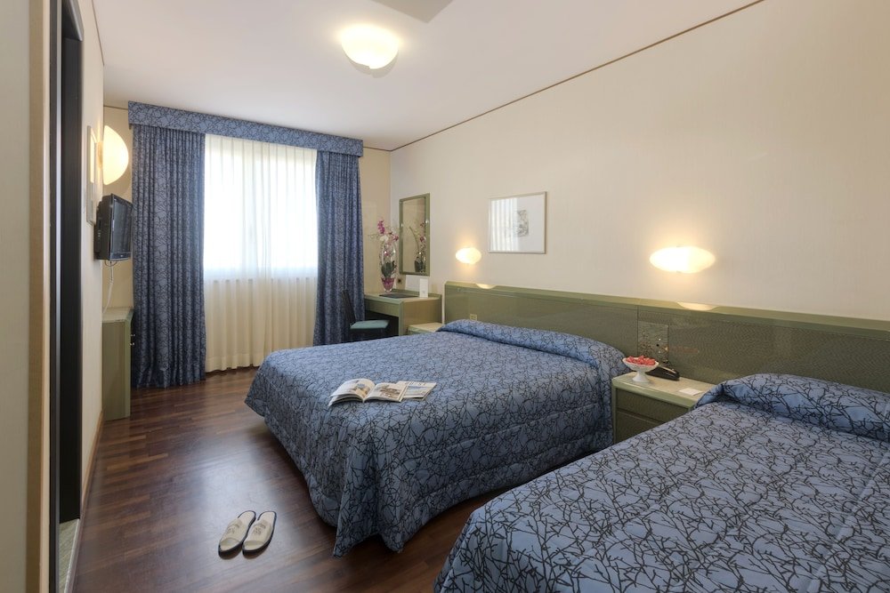 Фото Hotel Royal