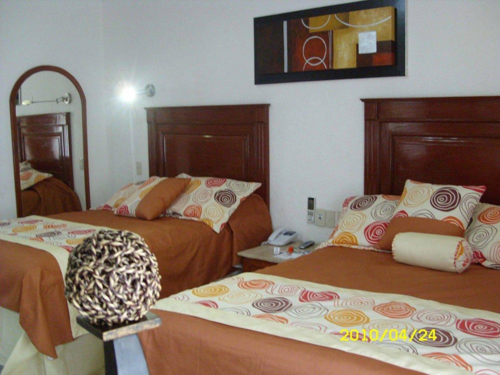 Фото Hotel Maria Isabel