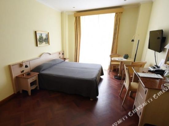 Фото Hotel Giardino Inglese