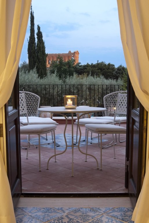 Фото Villa Athena Hotel