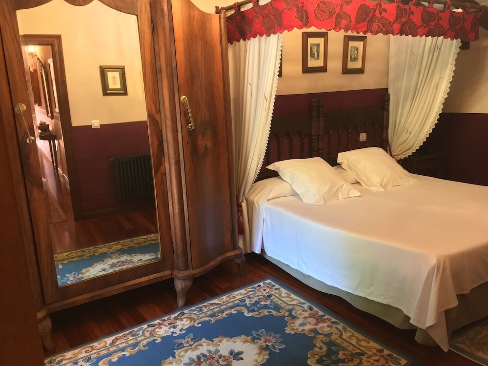 Фото Hotel La Casona de la Torre