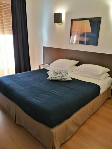 Внешний вид отеля Brit Hotel Colbert Juan les Pins в Антибе, фото 1