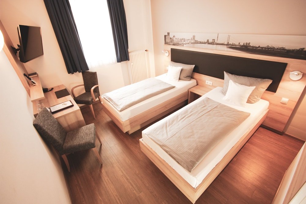 Фото Hotel Am Vogelsanger Weg