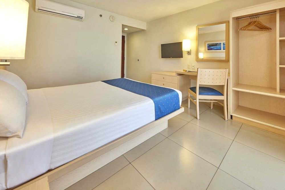 Фото City Express Manzanillo