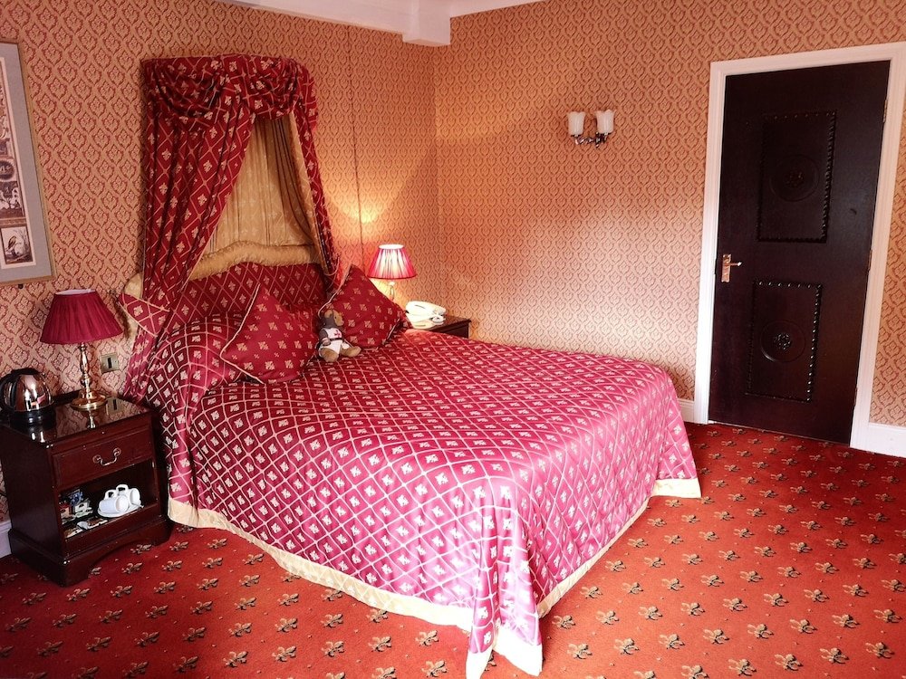 Фото Langley Castle Hotel