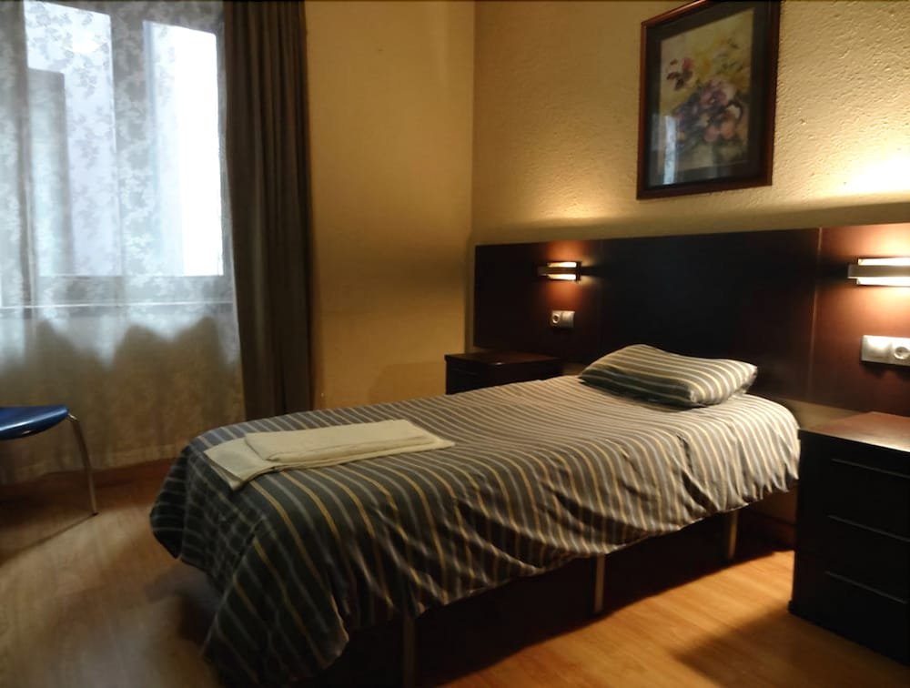 Фото Hostal Cal Forner