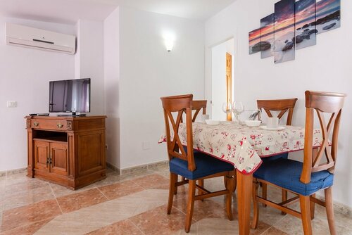Внешний вид отеля Hostal Luna de Nerja в Нерхе, фото 3
