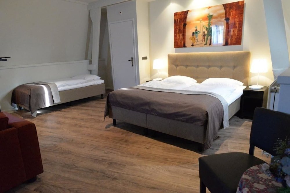 Фото Stadsherberg de Poshoorn