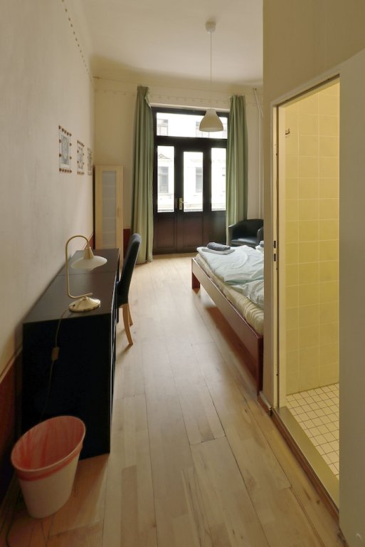 Фото Hostel Mondpalast