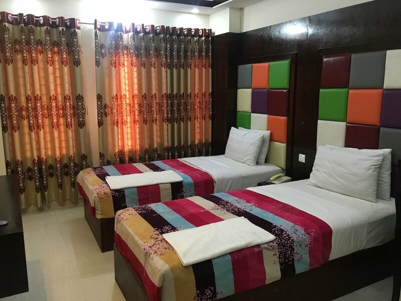 Гостиница Uttara Suite At Dhaka в Дакке