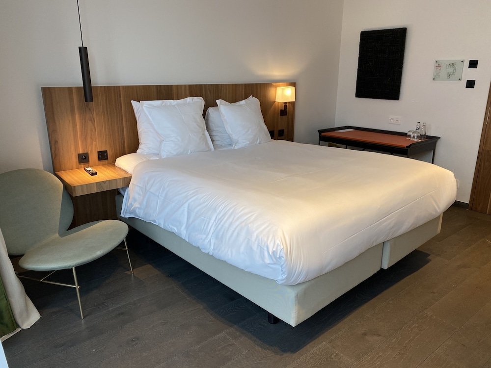 Фото Hotel The Fourth