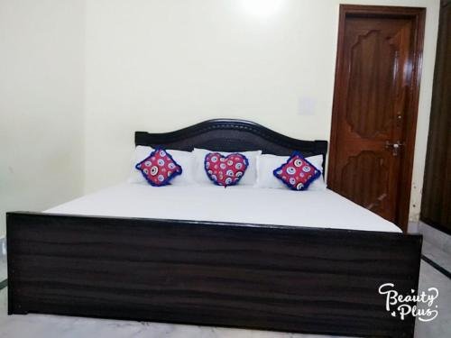 Фото Yoyo Rooms sector 70 Near Sector 62