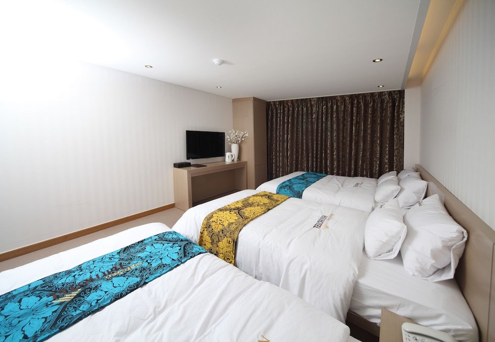 Фото Namsan Hill Hotel