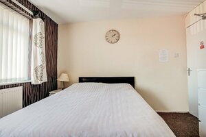 The Longlands Hotel (England, Middlesbrough, Marton Road), hotel