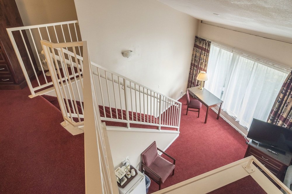 Фото Port Augusta Inn and Suites