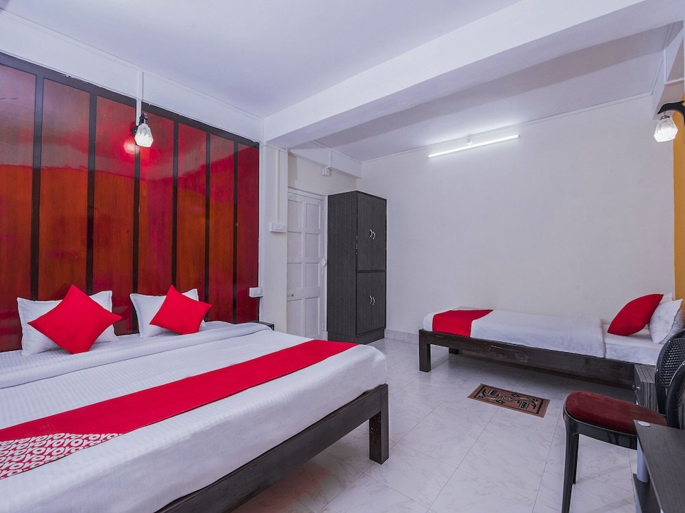 Фото Oyo 16152 Home Away Home